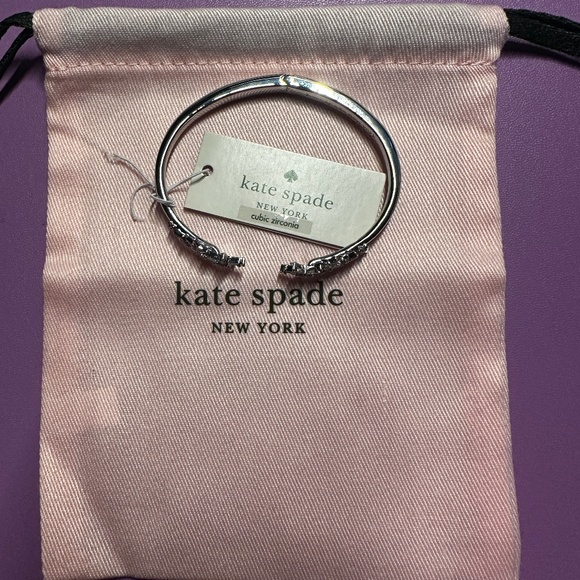 ♠️ kate spade Starring Star Hinge Cuff NWT - Picture 3 of 8